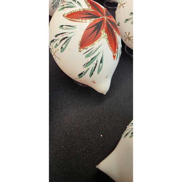 Vintage Christmas Classics Commodore Hand Decorated Poinsettia Glass Ornaments - Picture 12 of 16